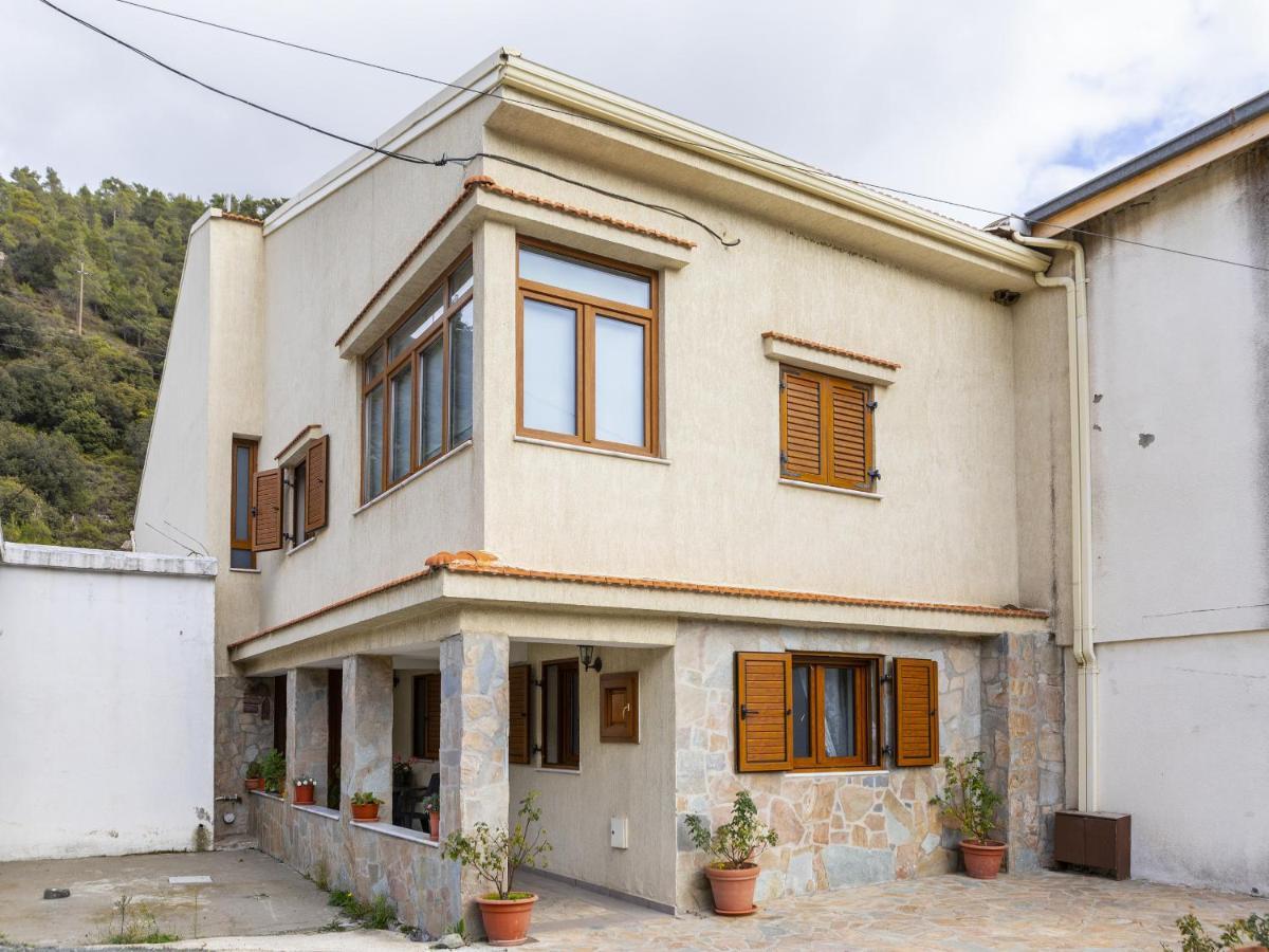 Troodos Riverside Cottage Kato Amiandos Eksteriør bilde